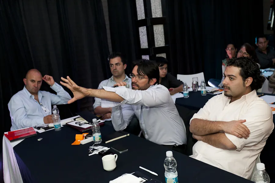 Los fundadores de Enso Media en una de las primeras juntas de producción