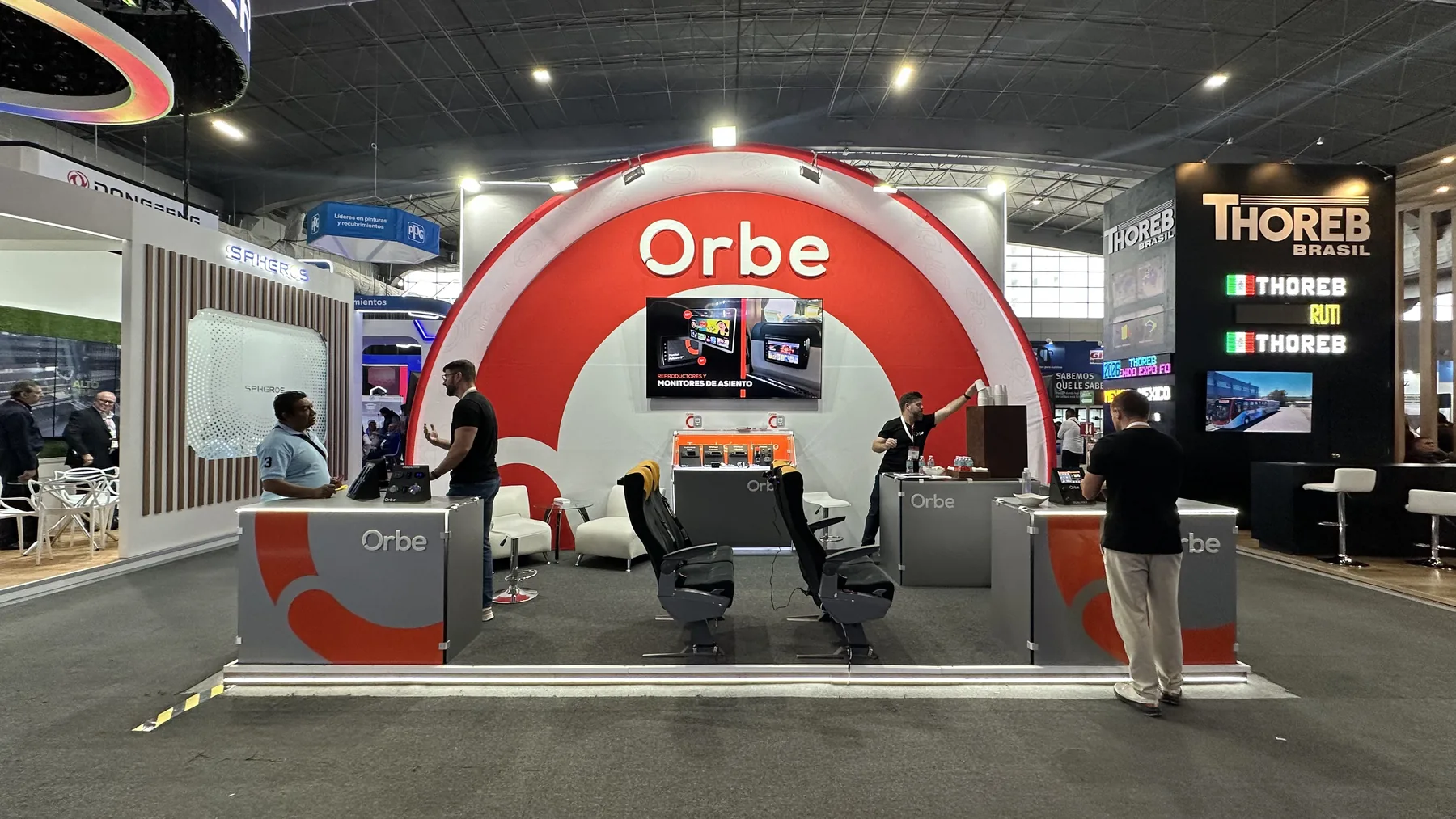 Isla de exhibición — Orbe